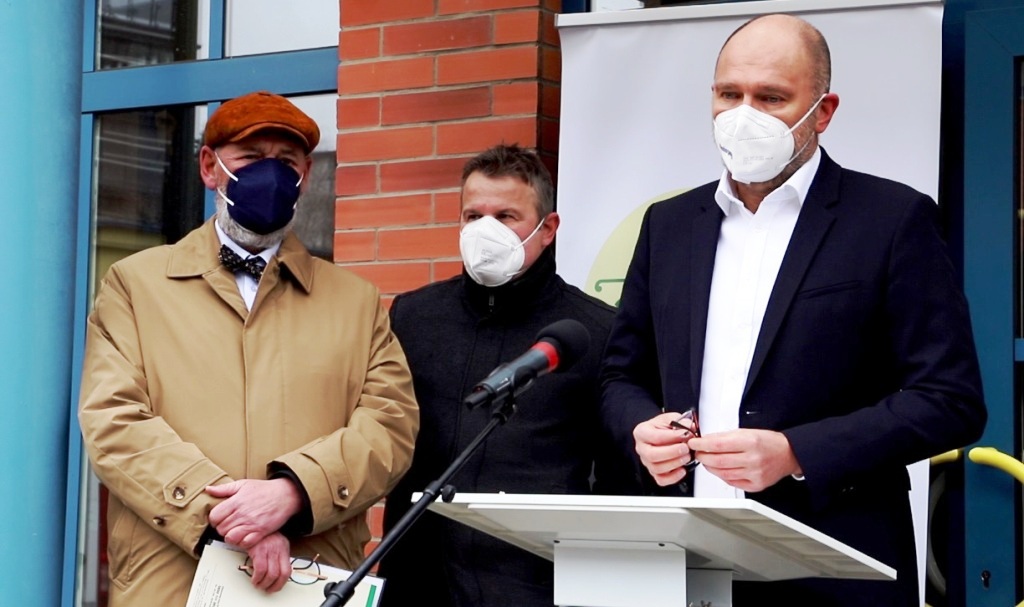Plynári chcú byť pri dekarbonizácii, príležitosťou je bioplyn, biometán aj vodík (VIDEO)